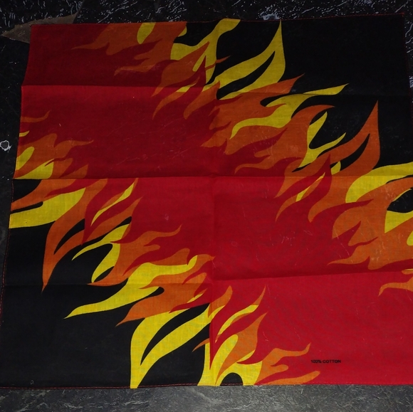 🧣2/$5 "Flame" Bandana - Picture 3 of 3